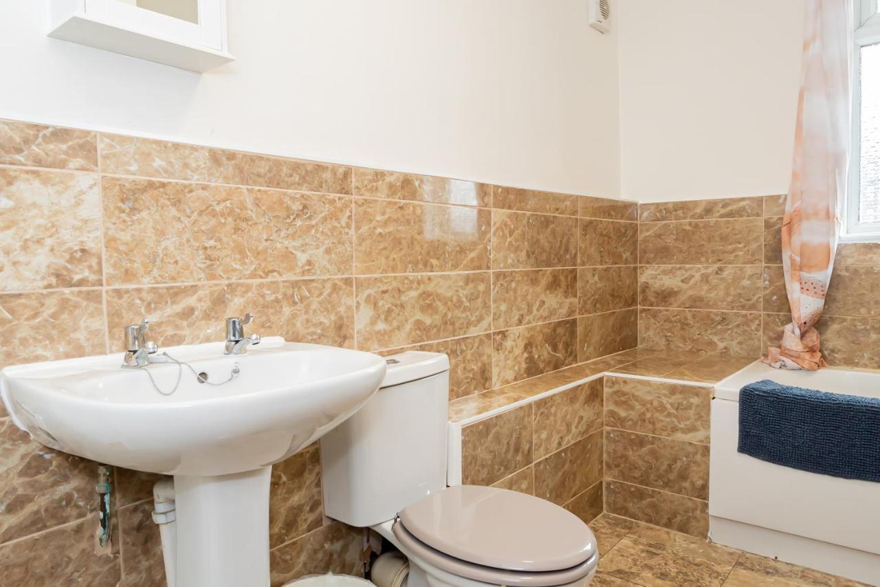 Shirley House 3, Guest House, Self Catering, Self Check In With Smart Locks, Use Of Fully Equipped Kitchen, Close To City Centre, Ideal For Longer Stays, Walking Distance To Bat, 20 Min Drive To Fawley Refinery, Excellent Transport Links Southampton Exterior foto