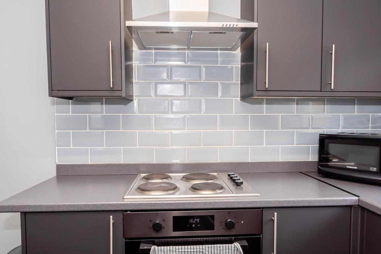Shirley House 3, Guest House, Self Catering, Self Check In With Smart Locks, Use Of Fully Equipped Kitchen, Close To City Centre, Ideal For Longer Stays, Walking Distance To Bat, 20 Min Drive To Fawley Refinery, Excellent Transport Links Southampton Exterior foto